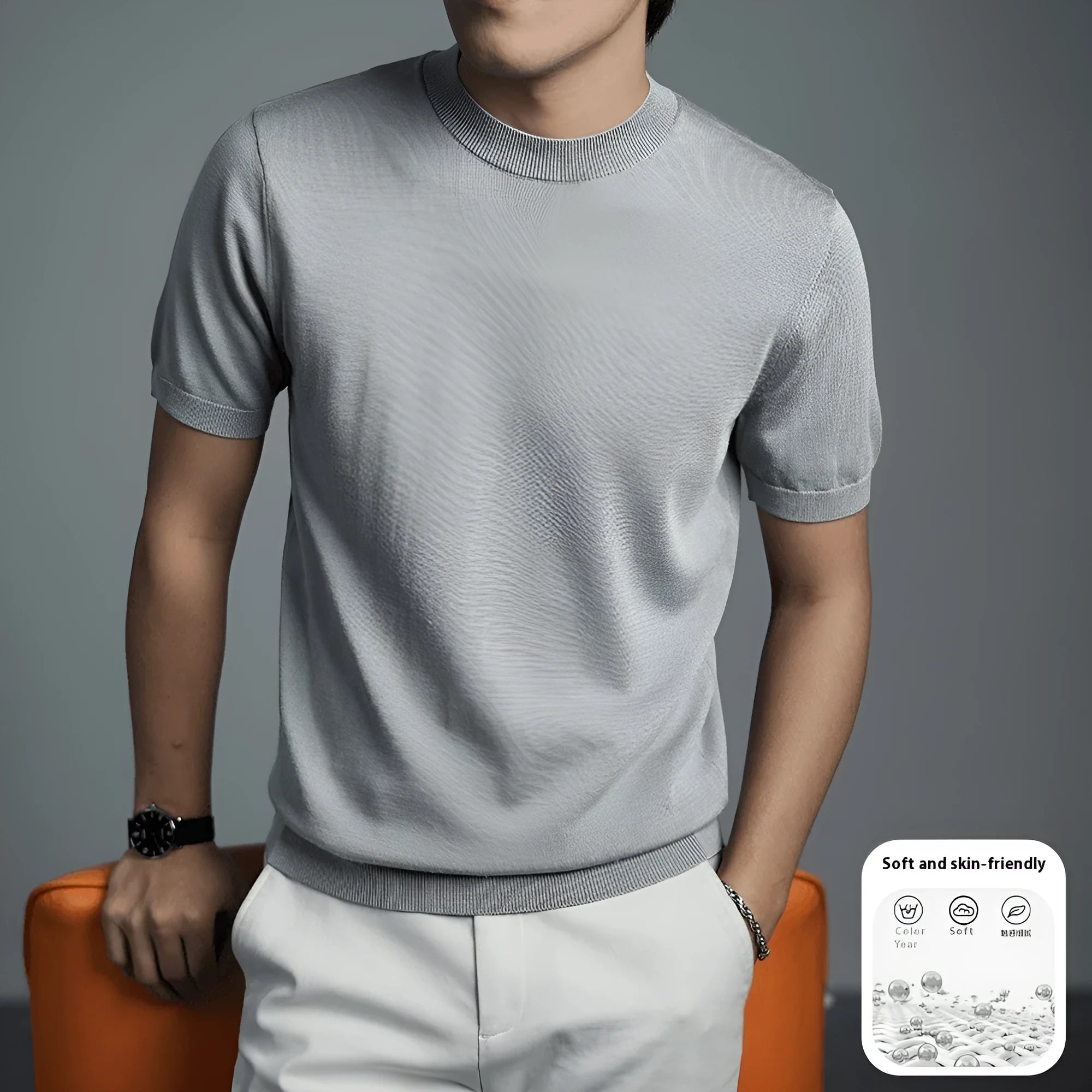 Men's knitted T-shirt with round neck and short sleeves in business gentleman style