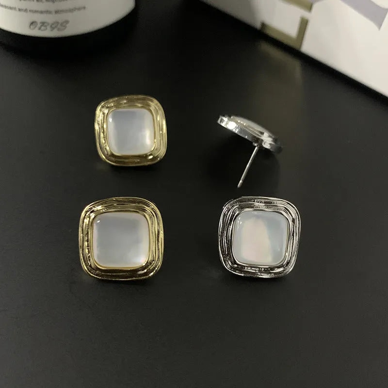 Simple geometric natural shell drop earrings with lightweight design, available in Style1 or Style2