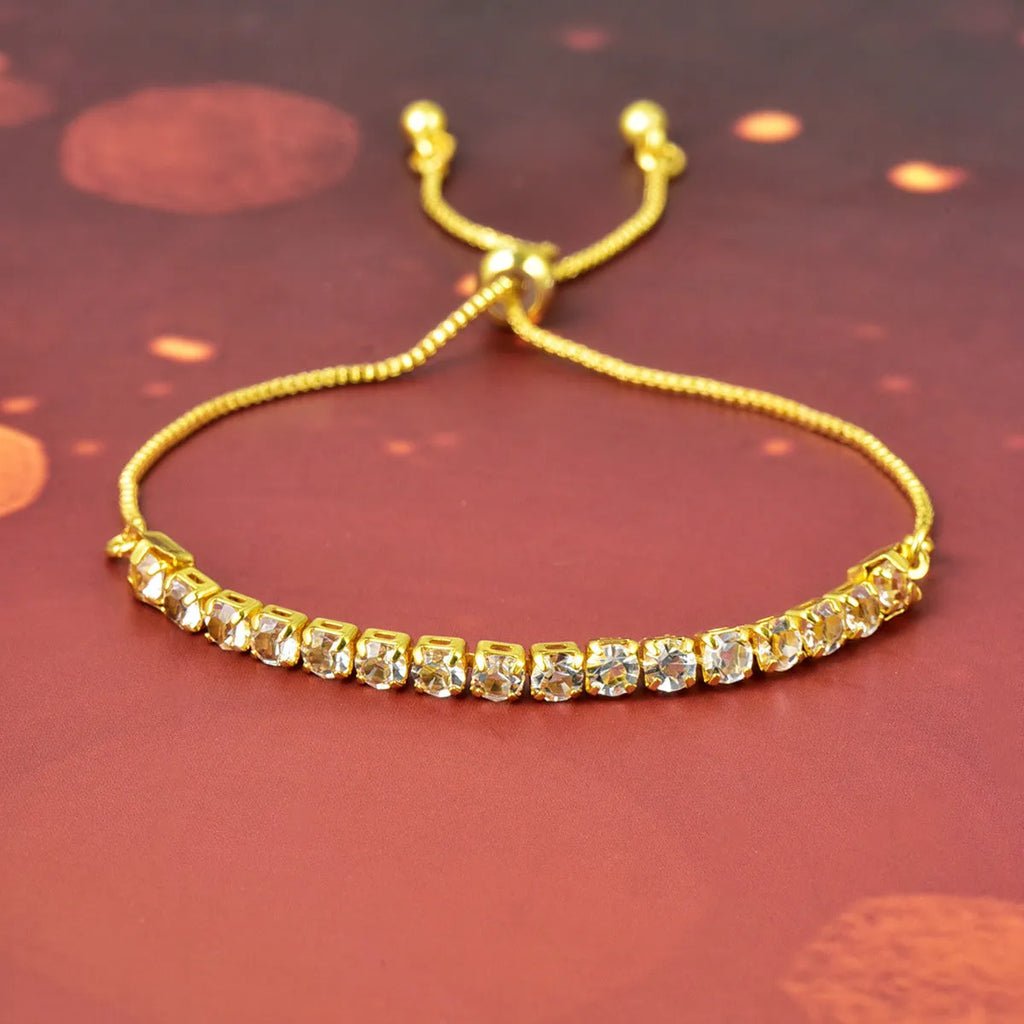 Micro-studded claw chain simple bracelet in metallic finish with round geometric studs on unisex wrist