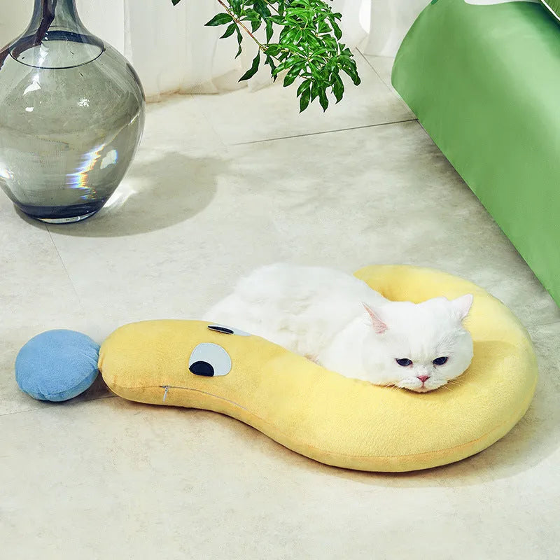 Rectangular blue pet sleeping mat measuring 62cm by 39cm for cats and dogs