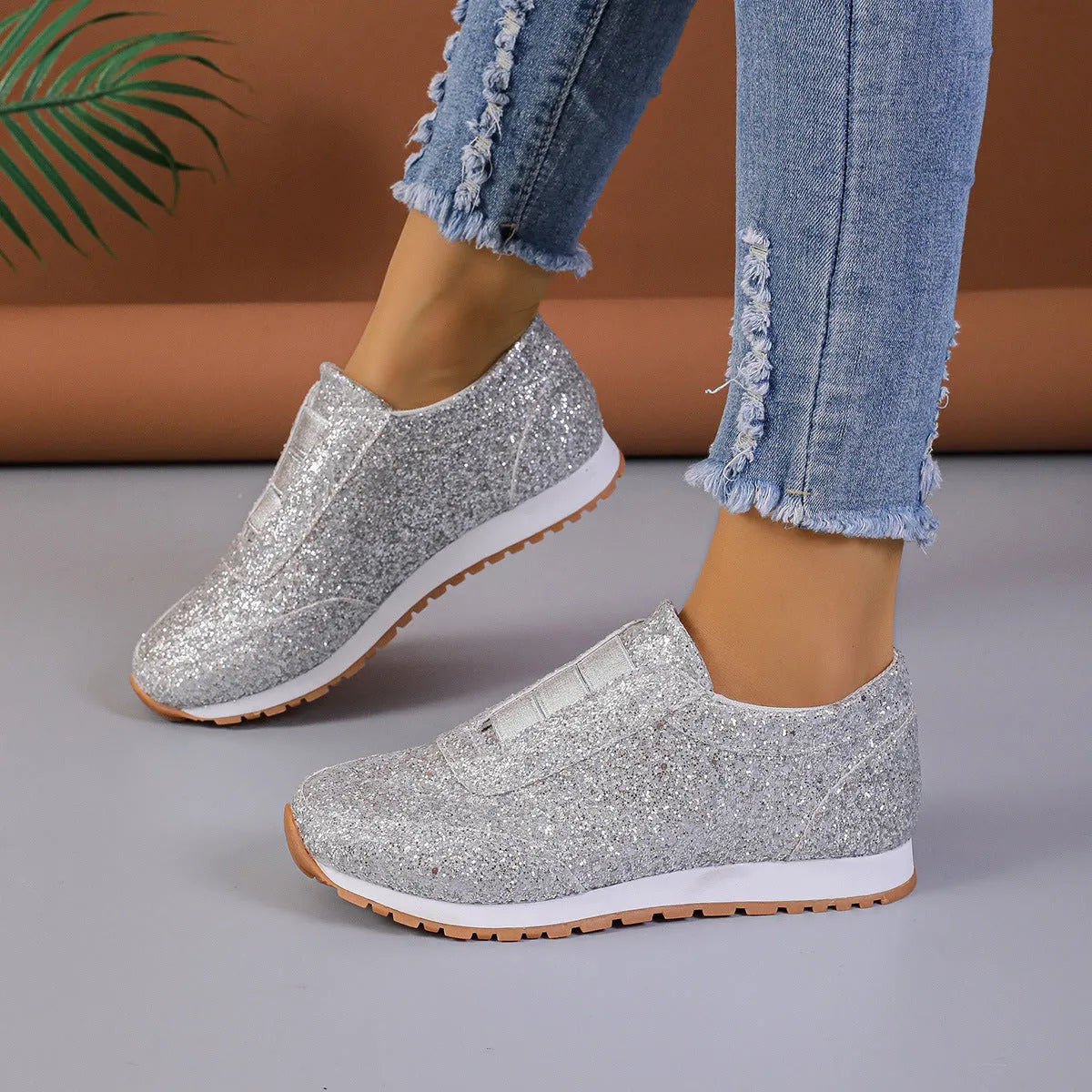 Gold silver sequined slip-on flat shoes with round toe and rubber sole