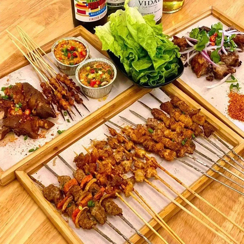 Square bamboo barbecue plate tray with brown handle for hotel and café dining service