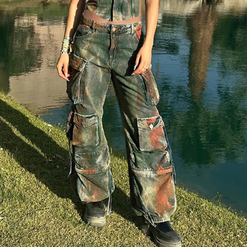 Loose-fit denim cargo trousers with gradient colour multi-pockets in a retro street style.