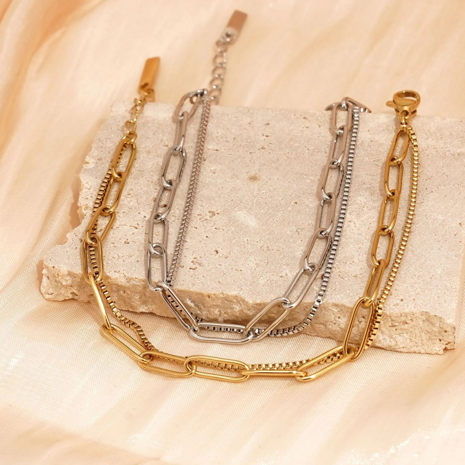 Double layer titanium steel women's bracelet with geometric design in gold or silver finish