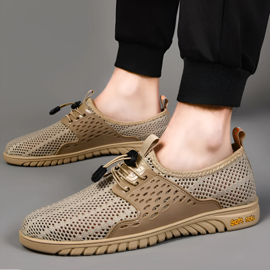 Men's breathable summer casual shoes with mesh upper and elastic band closure in black colour