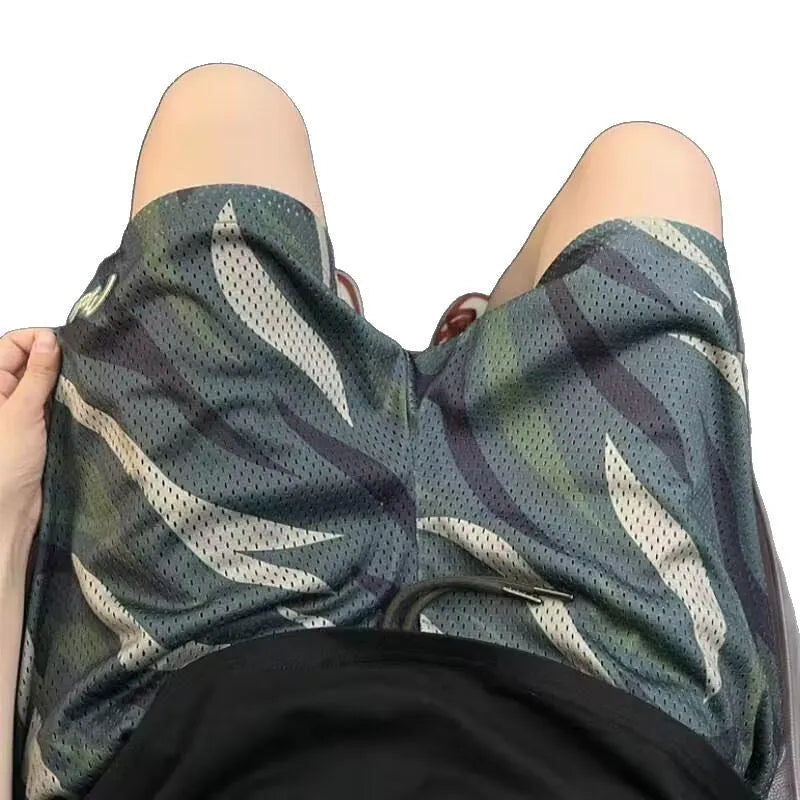 Men's camouflage pattern mesh shorts with straight leg cut in cotton-blend fabric
