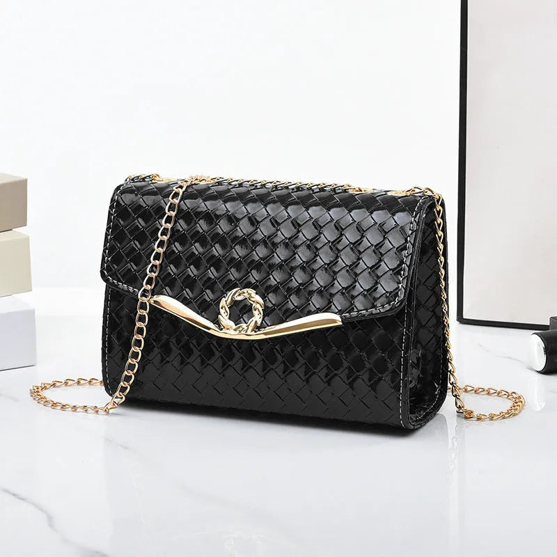 Women's PU chain shoulder messenger bag, solid colour, clamshell opening, with weave detail, available in black pink purple white