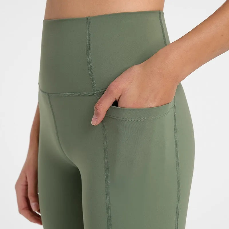 Women's tight sports shorts in black cotton blend fabric for running and fitness activities