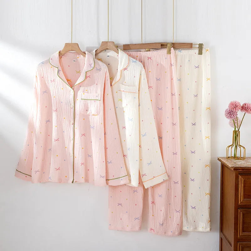 Women's cotton pajama suit with long sleeves and trousers in pink or beige