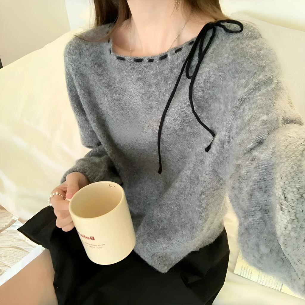 Grey loose-fitting V-neck women's knitwear pullover sweater