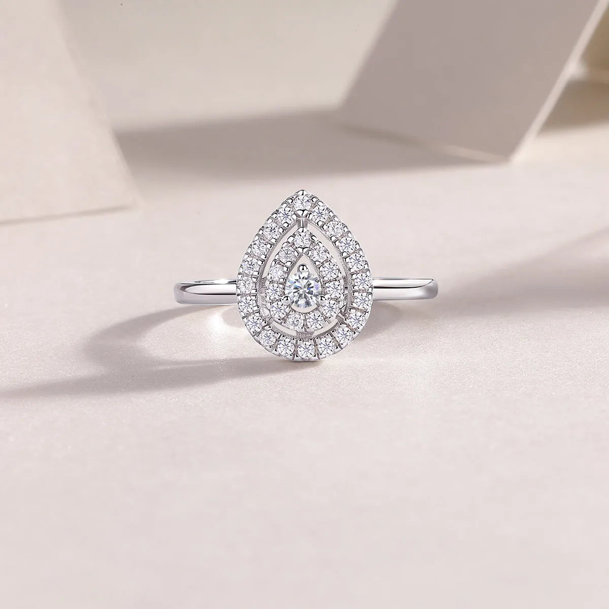 Gold-plated S925 silver moissanite wedding ring set in gift box with GRA certificate, ring size 7